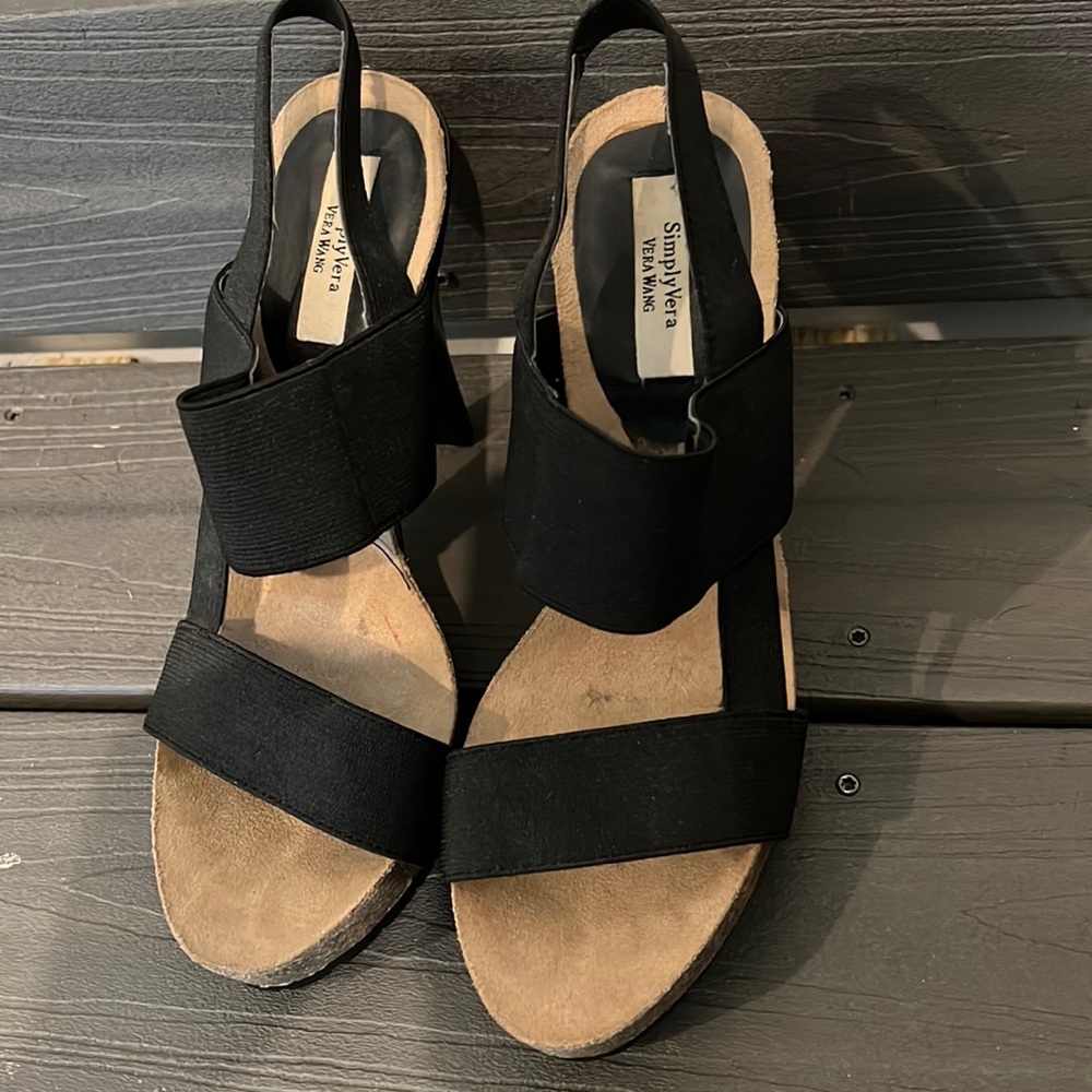 Vera want heels, barely worn size 7.5